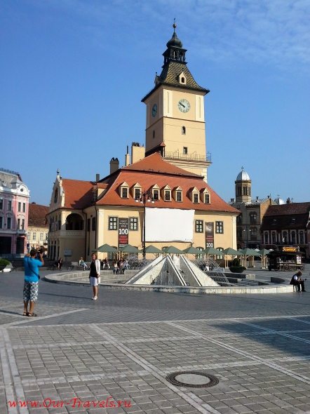    Council Square (  ).